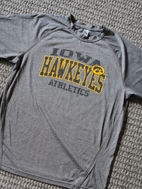 Iowa Hawkeyes Gray Short Sleeve Athletic Tee - Hawkeyes Logo